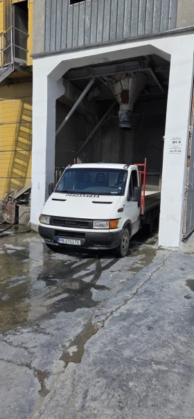 Iveco Daily 2.8, снимка 8 - Бусове и автобуси - 53624094