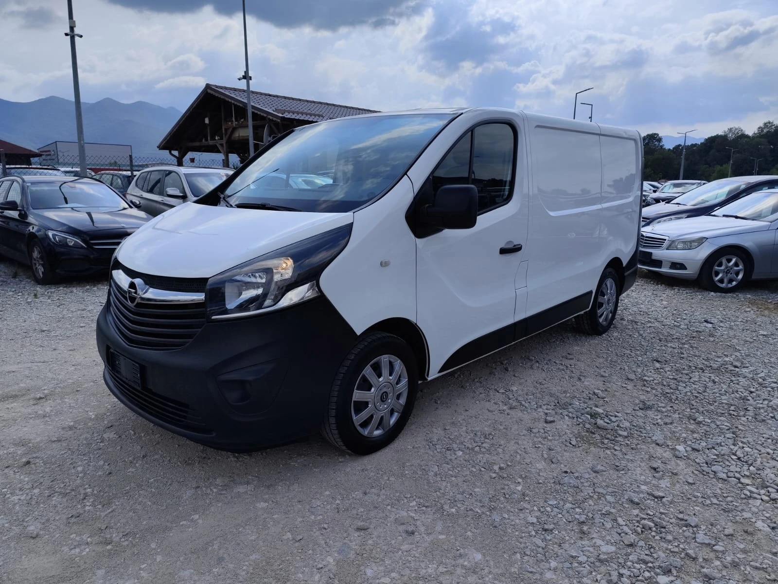 Opel Vivaro 1.6 дизел Италия