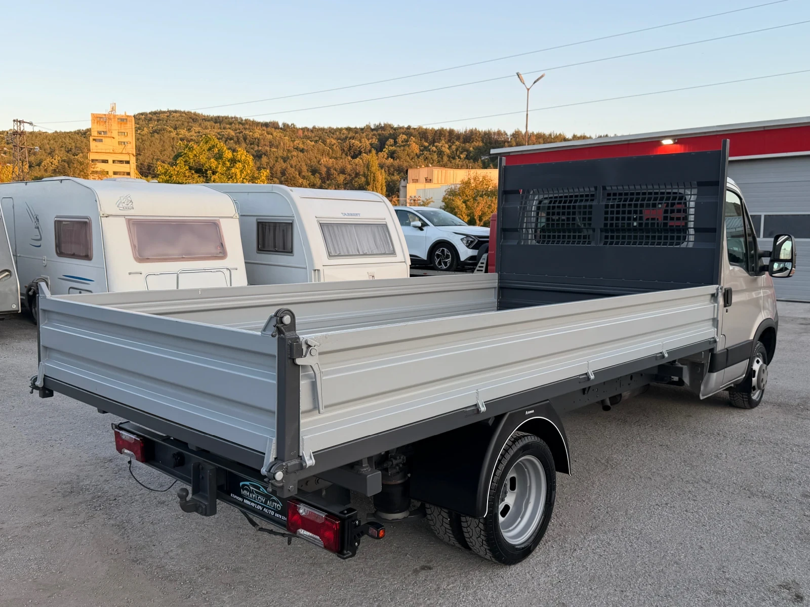 Iveco 35c18 3.0D ДВ.ГУМА/3-СТРАННА КАРОСЕРИЯ, снимка 3 - Бусове и автобуси - 55742339