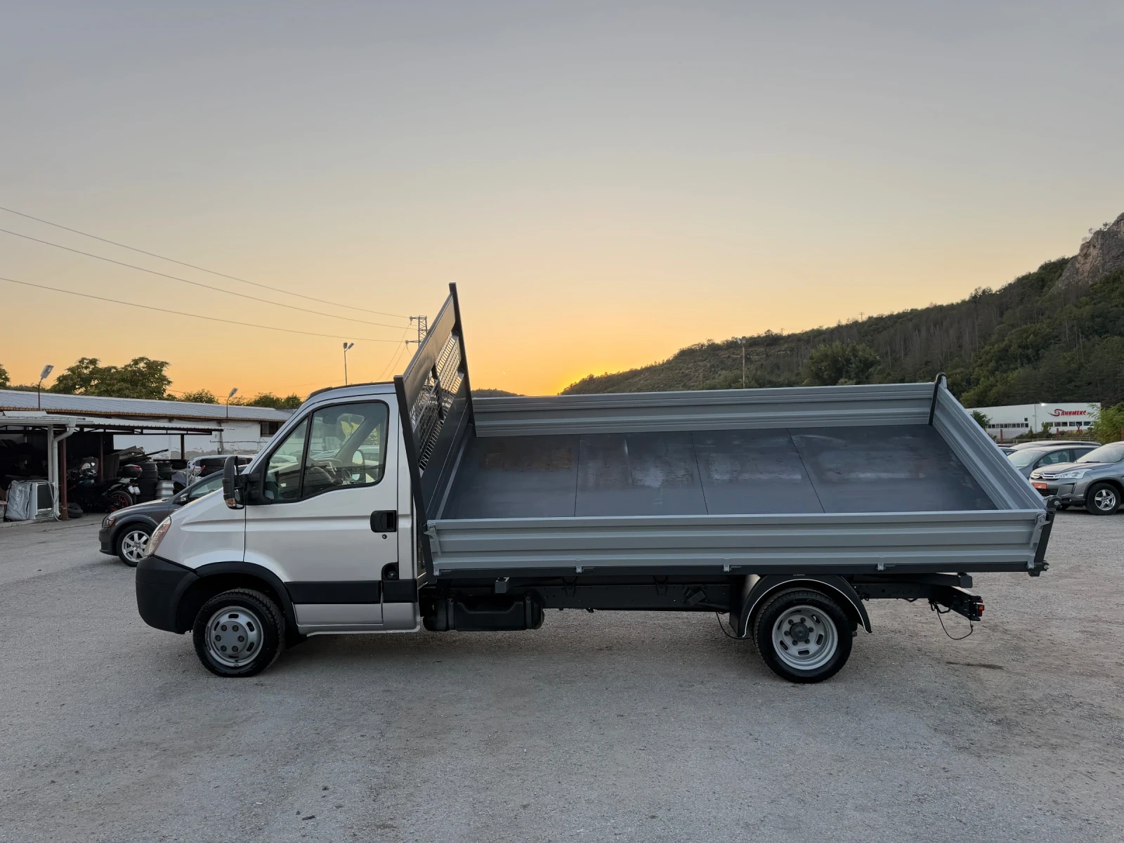 Iveco 35c18 3.0D ДВ.ГУМА/3-СТРАННА КАРОСЕРИЯ, снимка 6 - Бусове и автобуси - 55742339