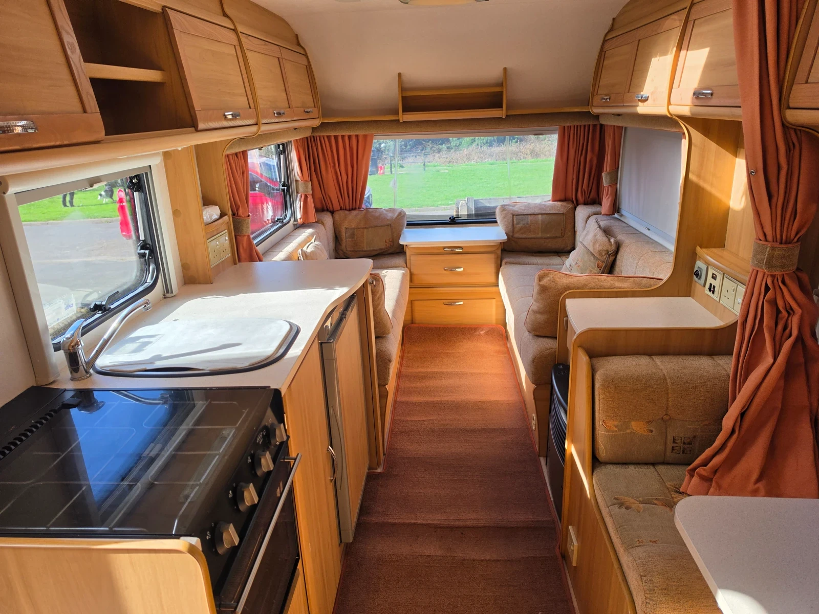 Каравана Avondale Mayfair 545-4, снимка 6 - Каравани и кемпери - 53858166