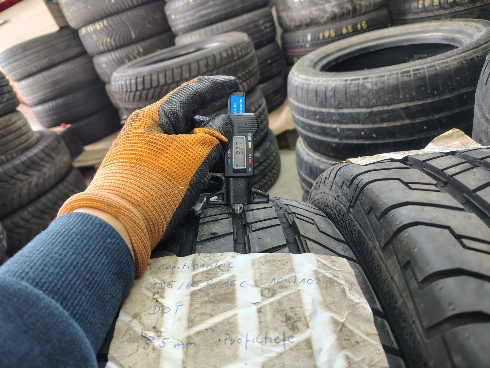 Гуми Летни 195/65R16, снимка 3 - Гуми и джанти - 53730032