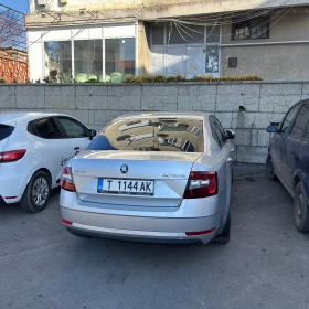 Skoda Octavia Автоматик Vision 1.0 TSI Първи собственик, снимка 2