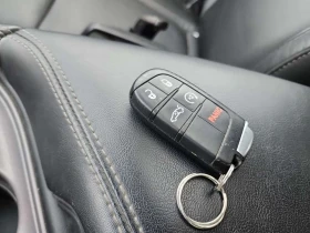 Dodge Challenger 3.6L SXT * PANORAMA* * CARFAX * , снимка 14