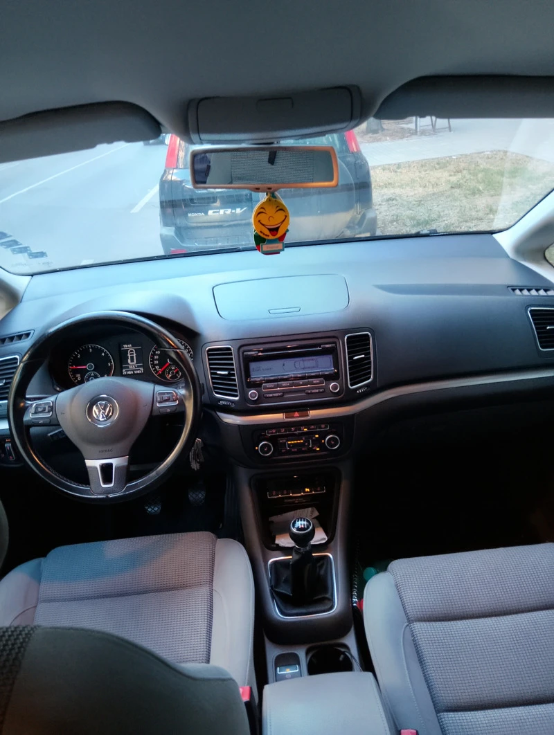 VW Sharan, снимка 9 - Автомобили и джипове - 47736517