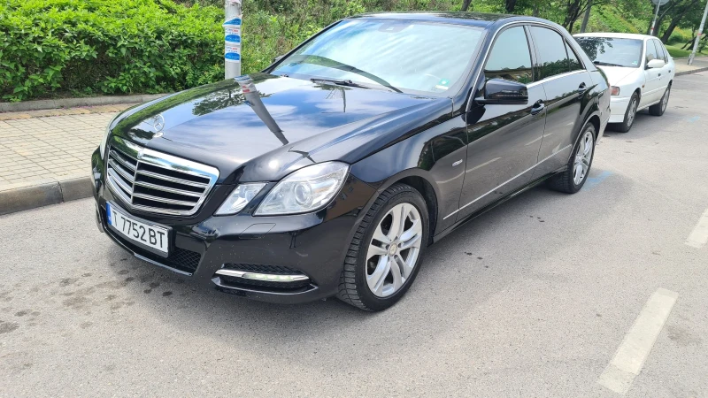 Mercedes-Benz E 220 Avangarde, снимка 1 - Автомобили и джипове - 47370831