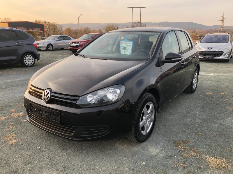 VW Golf 1.6, снимка 1 - Автомобили и джипове - 47820312