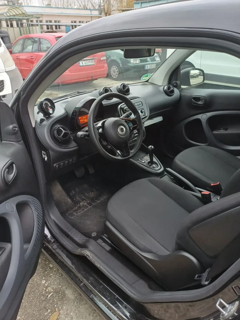 Smart Fortwo EQ Електрически, снимка 7 - Автомобили и джипове - 48051342