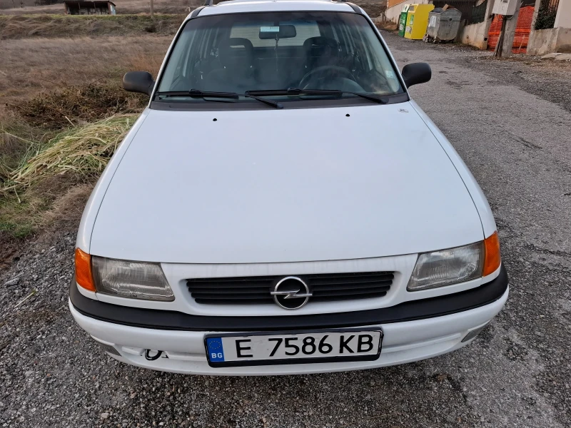 Opel Astra, снимка 1 - Автомобили и джипове - 48286529