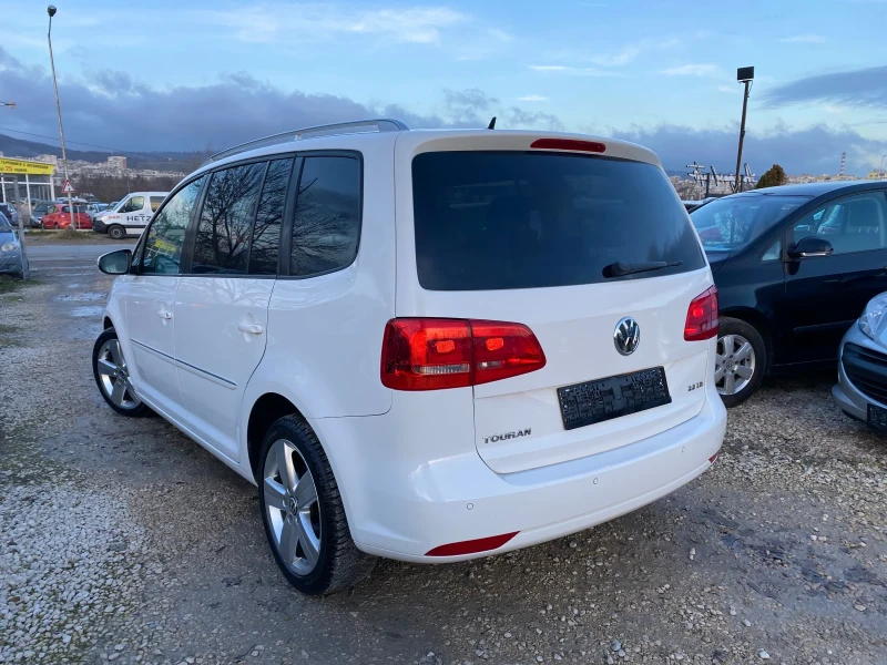 VW Touran 2.0TDI 140кс 6ск 7 места, снимка 4 - Автомобили и джипове - 48446184