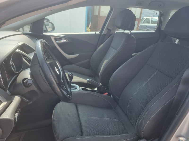 Opel Astra 1.7CDTI НАВИГАЦИЯ, снимка 8 - Автомобили и джипове - 52334085