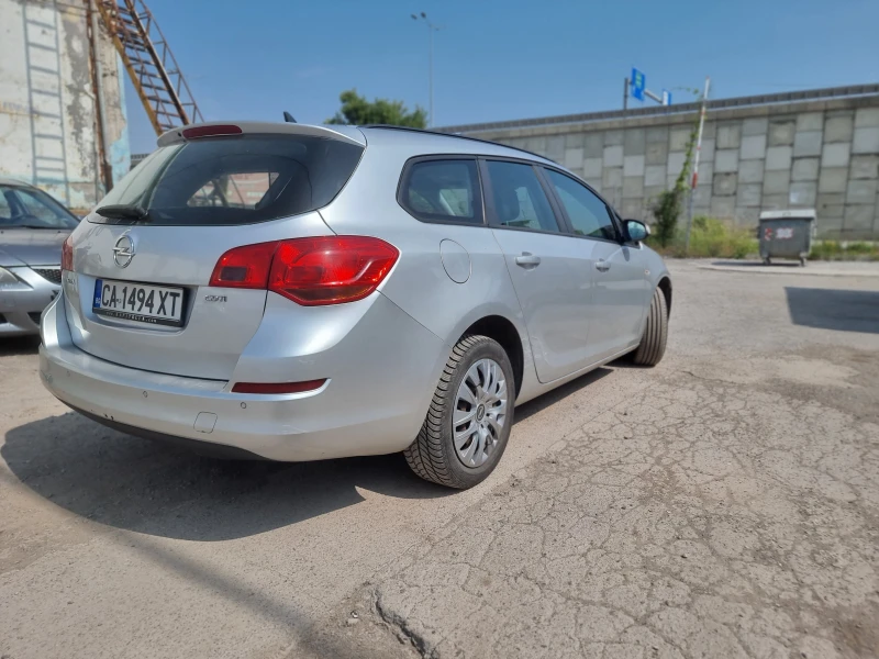 Opel Astra 1.7CDTI НАВИГАЦИЯ, снимка 3 - Автомобили и джипове - 52334085