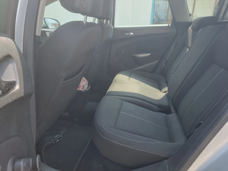 Opel Astra 1.7CDTI НАВИГАЦИЯ, снимка 9 - Автомобили и джипове - 52334085