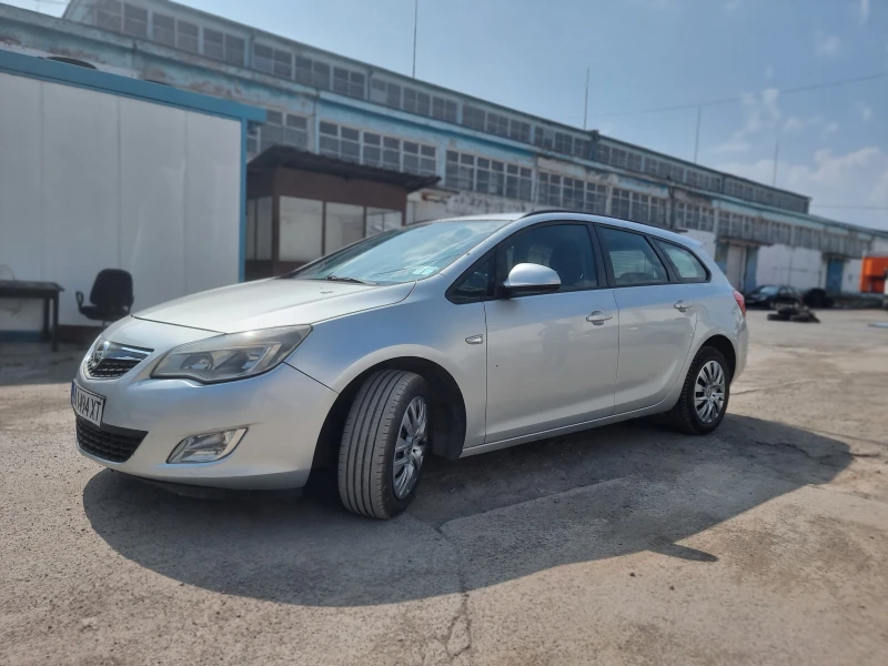 Opel Astra 1.7CDTI НАВИГАЦИЯ, снимка 6 - Автомобили и джипове - 52334085