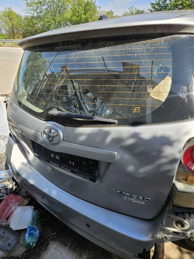 Toyota Verso 2.0, снимка 5 - Автомобили и джипове - 52504790