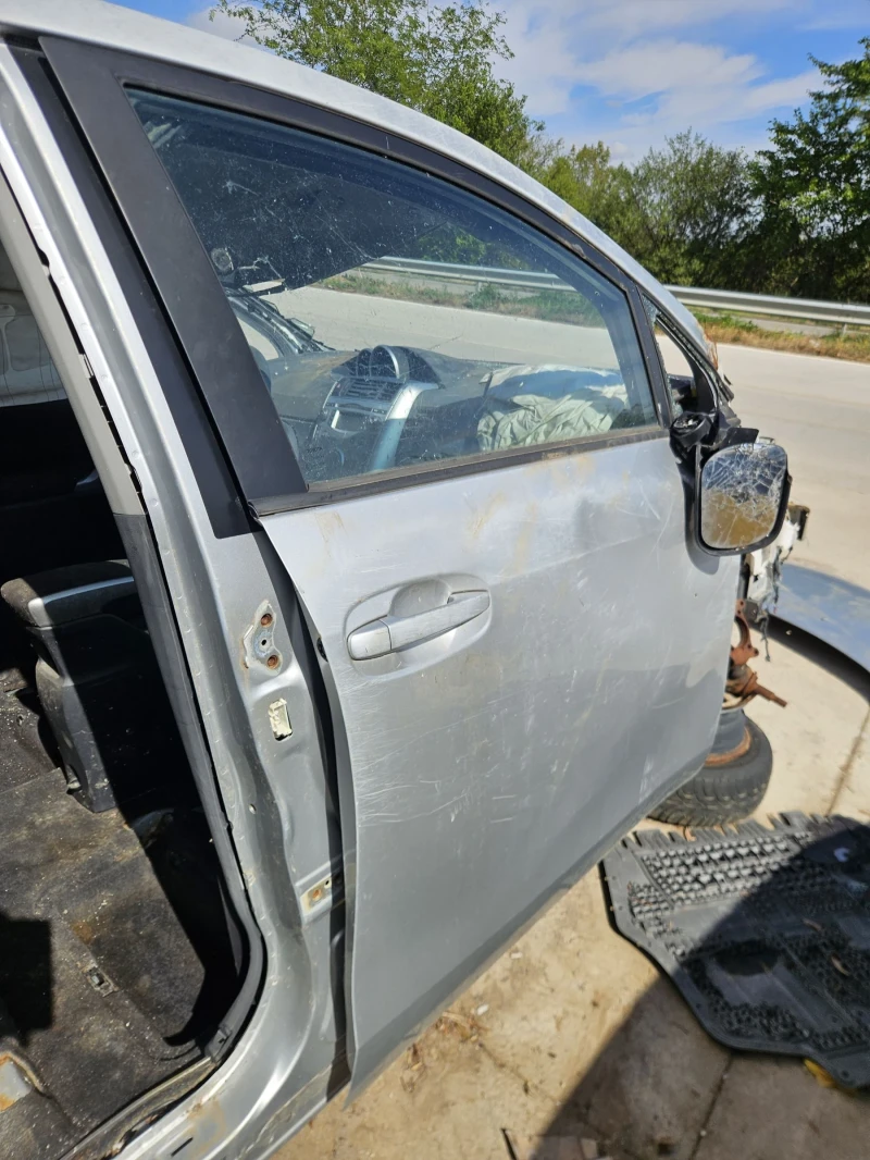 Toyota Verso 2.0, снимка 7 - Автомобили и джипове - 52504790