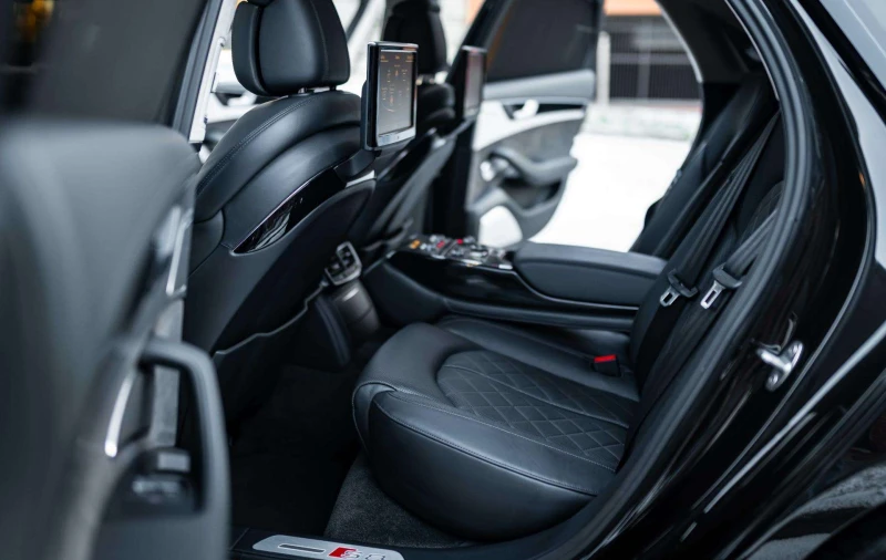 Audi S8 4.0 TFSI Quattro , снимка 8 - Автомобили и джипове - 52690818