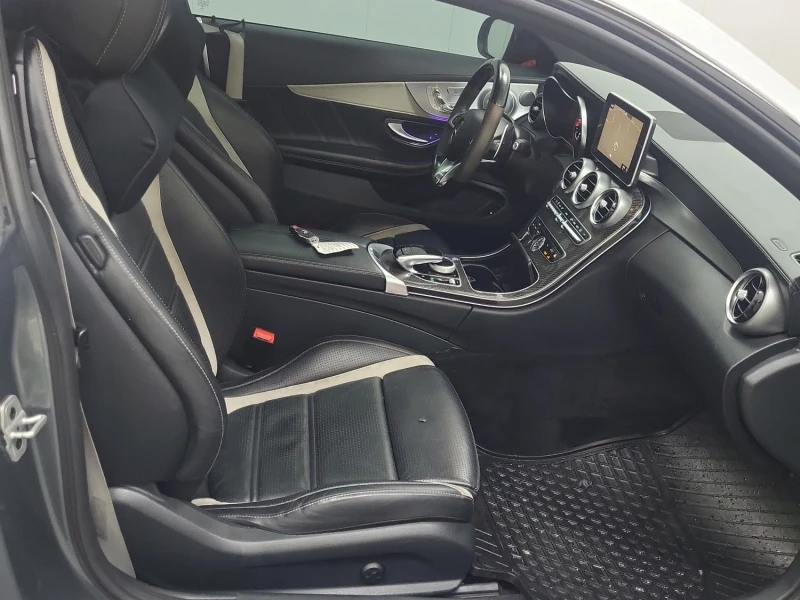 Mercedes-Benz C 63 AMG БЕЗ ИНЦИДЕНТИ * * 360 КАМЕРА * * СЕРВИЗНА ИСТОРИЯ , снимка 13 - Автомобили и джипове - 53567093