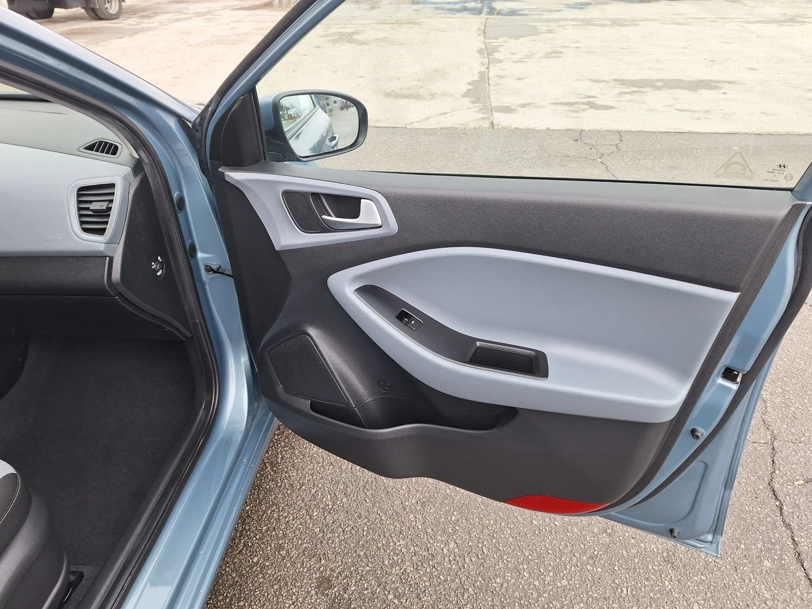 Hyundai I20 1.2 i 84ks EU6  - изображение 8