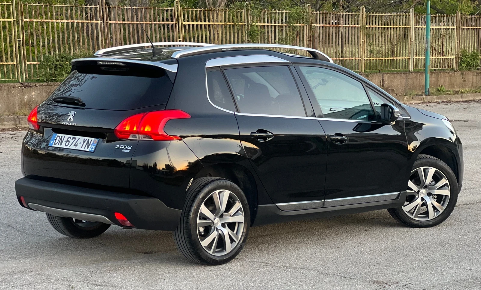 Peugeot 2008 1.6 HDI LED NAVI - изображение 4