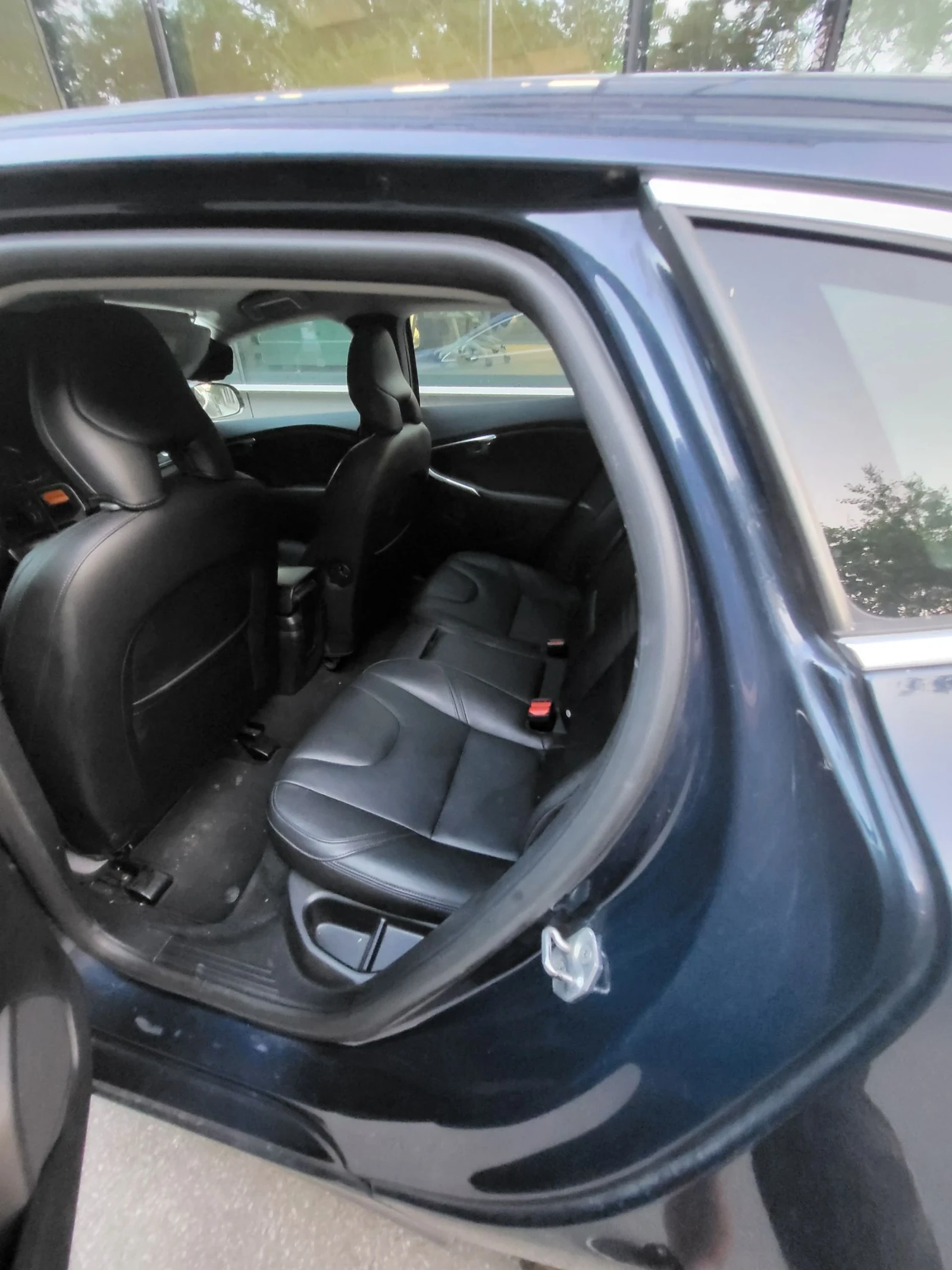 Volvo V40  - изображение 9