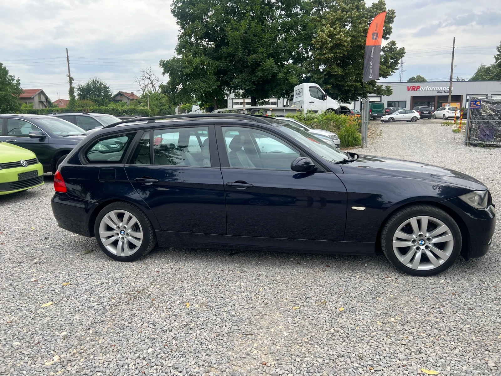 BMW 320 320d/163кс/Нави/Автомат, снимка 4 - Автомобили и джипове - 53507827