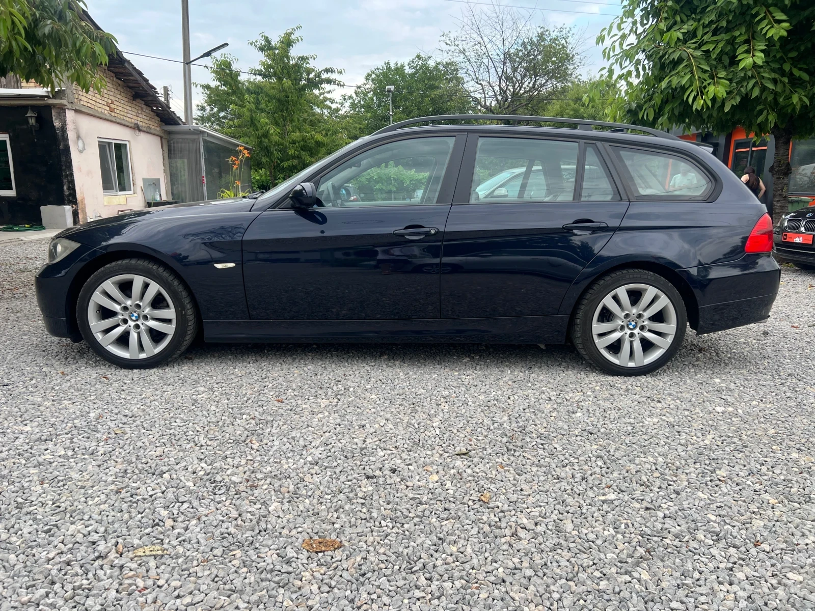 BMW 320 320d/163кс/Нави/Автомат, снимка 8 - Автомобили и джипове - 53507827