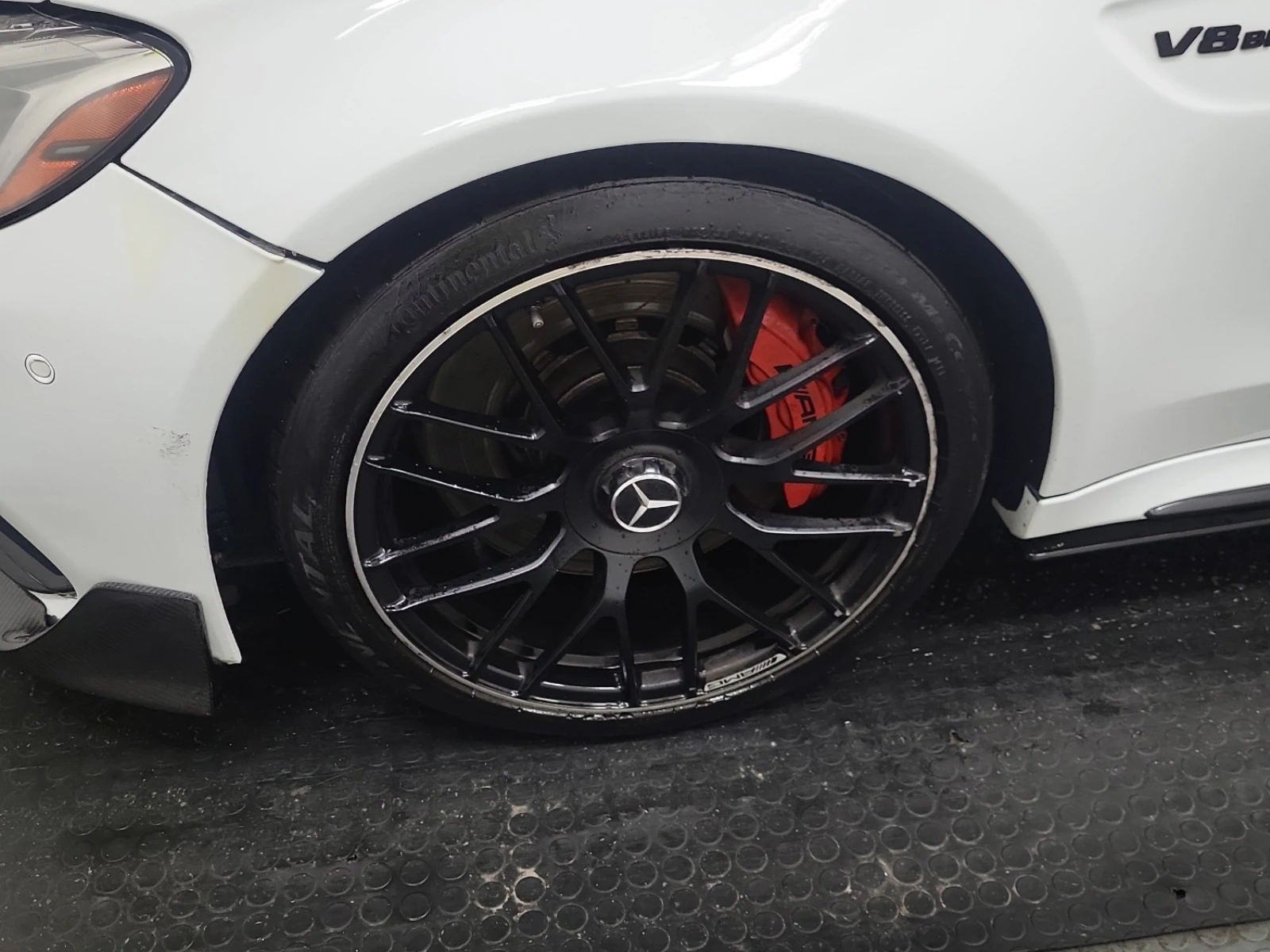 Mercedes-Benz C 63 AMG БЕЗ ИНЦИДЕНТИ * * 360 КАМЕРА * * СЕРВИЗНА ИСТОРИЯ  - изображение 8