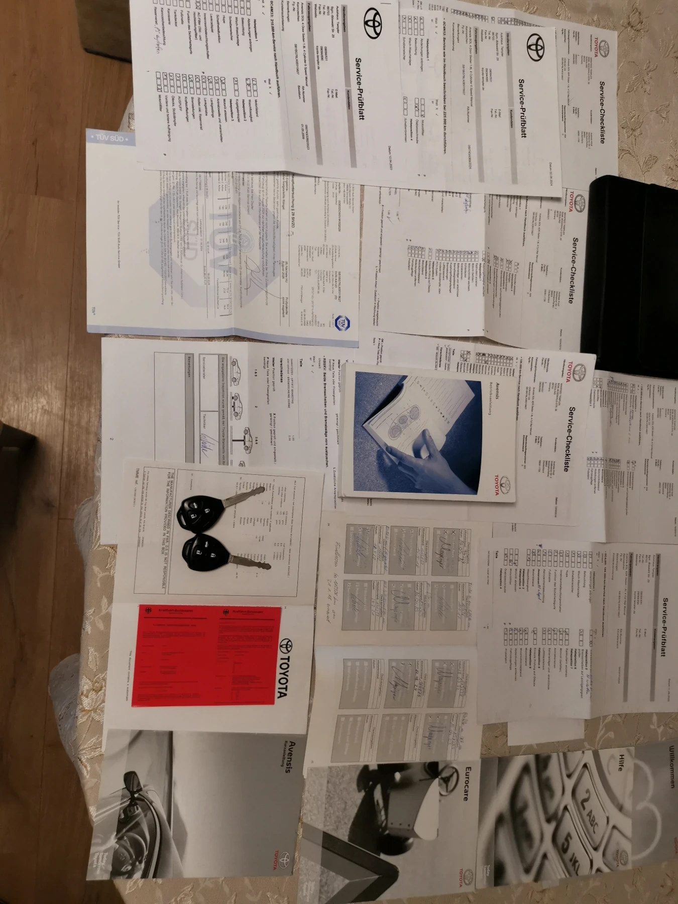 Toyota Avensis 1.8 147, снимка 16 - Автомобили и джипове - 53818563