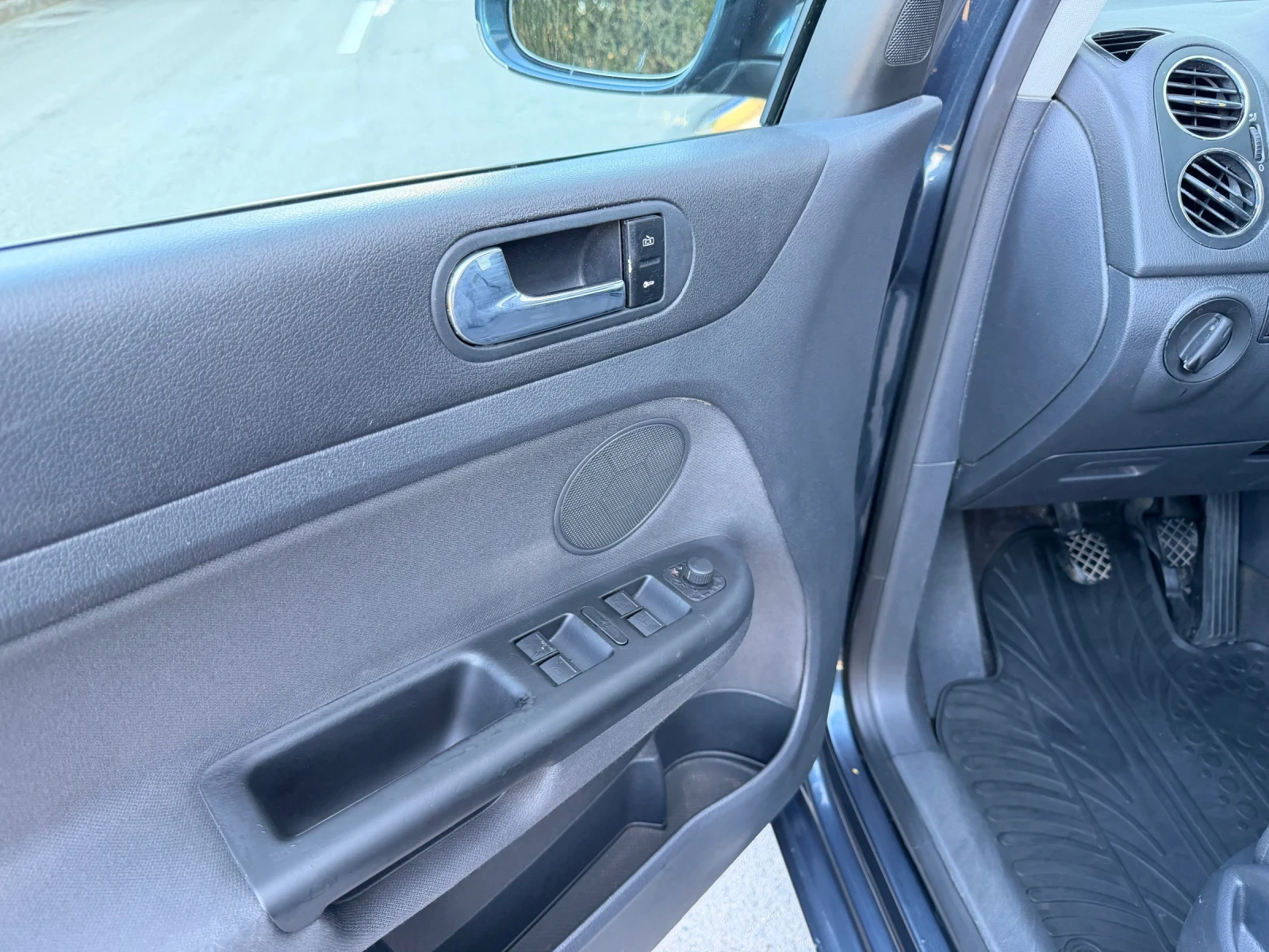 VW Golf Plus, снимка 11 - Автомобили и джипове - 54115748