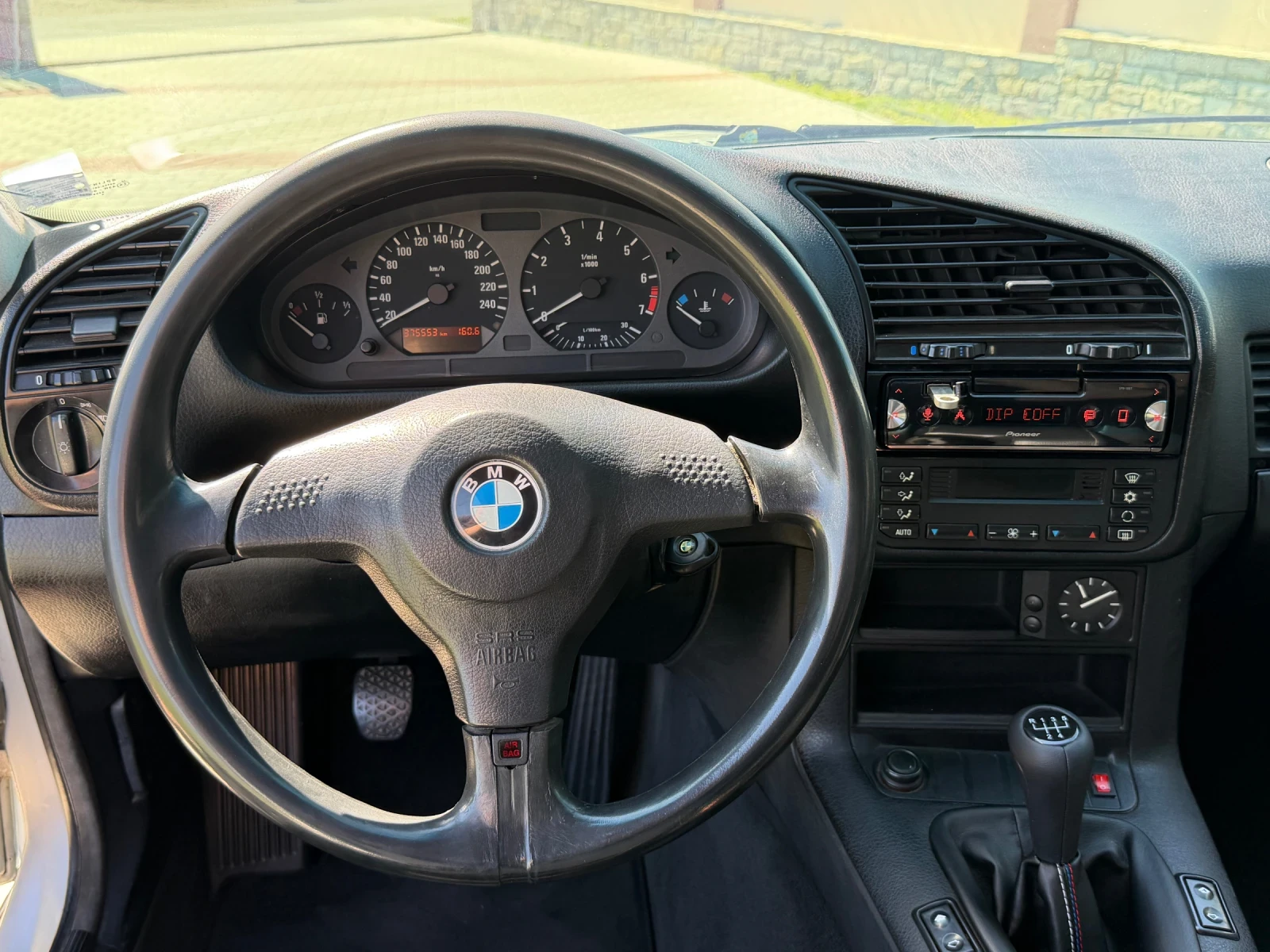 BMW 318 1.8IS, снимка 13 - Автомобили и джипове - 54248721