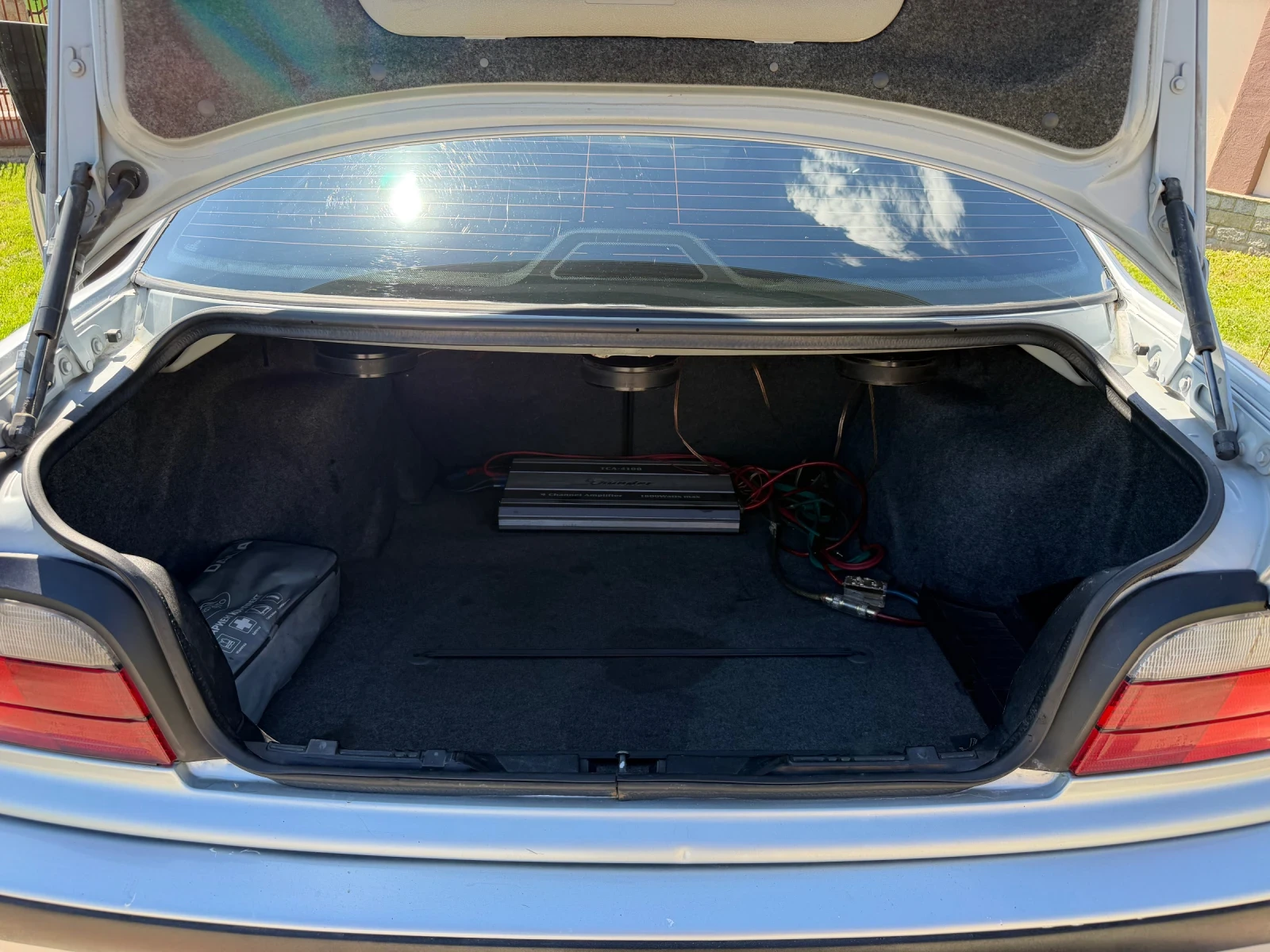 BMW 318 1.8IS, снимка 9 - Автомобили и джипове - 54248721