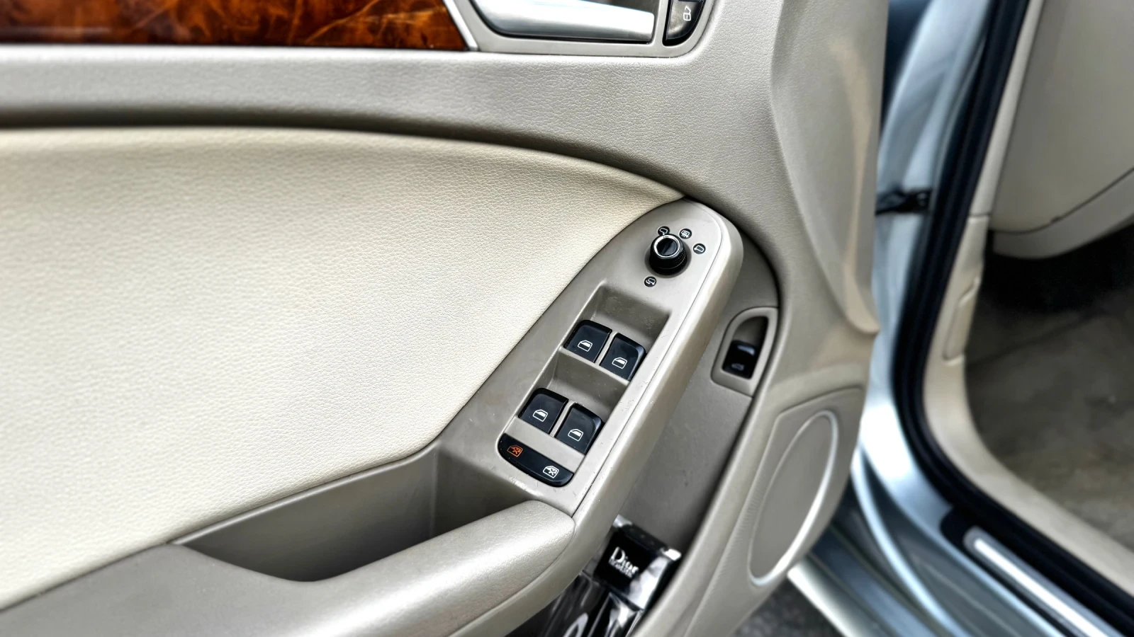 Audi A4 B8 3.0TDI 239к.с./Quattro/S-line/автомат/CarPlay/, снимка 12 - Автомобили и джипове - 54445080