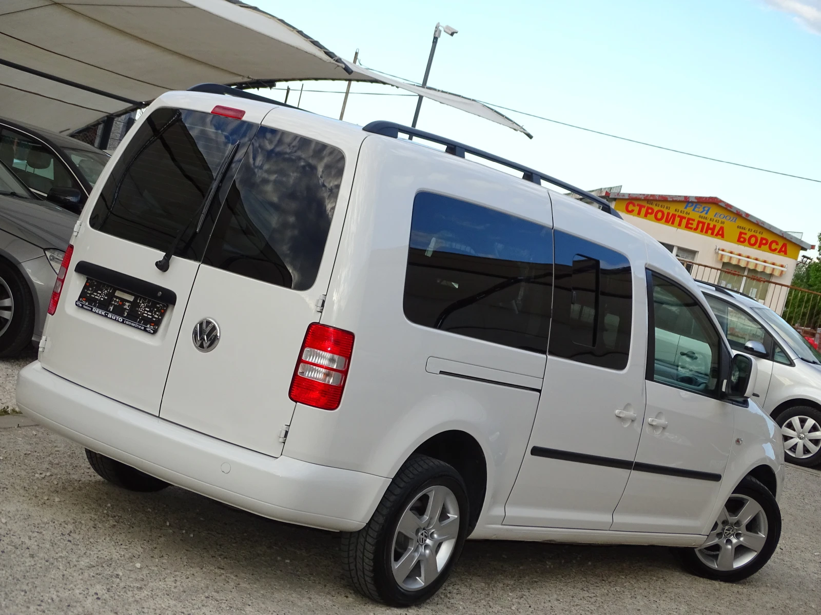 VW Caddy 1.6TDI_MAXI_Дълга База_* , снимка 4 - Автомобили и джипове - 54611783