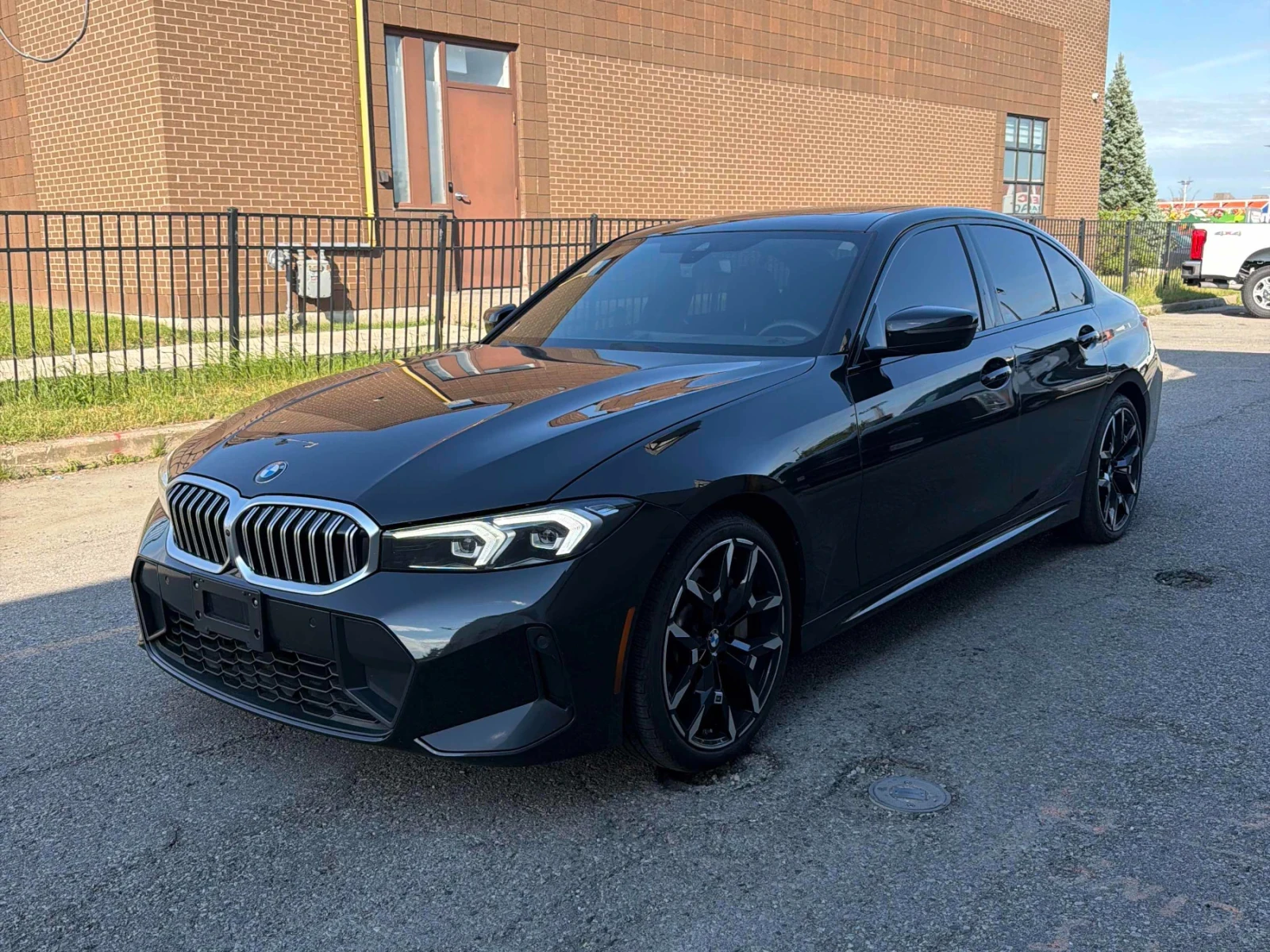 BMW 330 XDRIVE* HARMAN KARDON* KEYLESS* ПОДГРЕВ* CARFAX , снимка 2 - Автомобили и джипове - 55050657