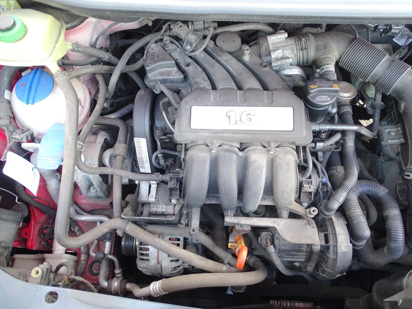 VW Caddy 1.6i_102 Kоня_2011г_LIFE_* , снимка 15 - Автомобили и джипове - 55197838