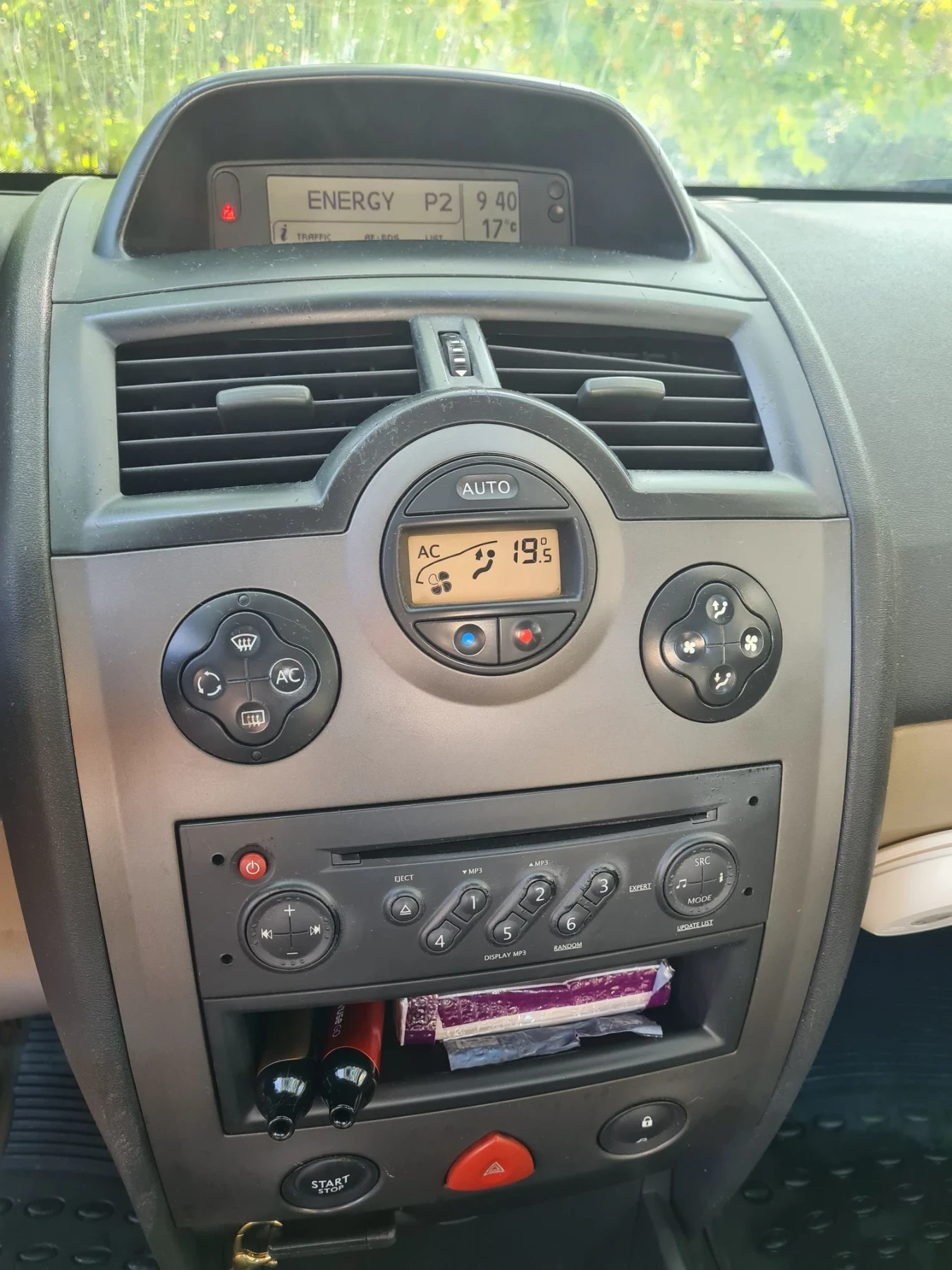 Renault Megane, снимка 9 - Автомобили и джипове - 55645513