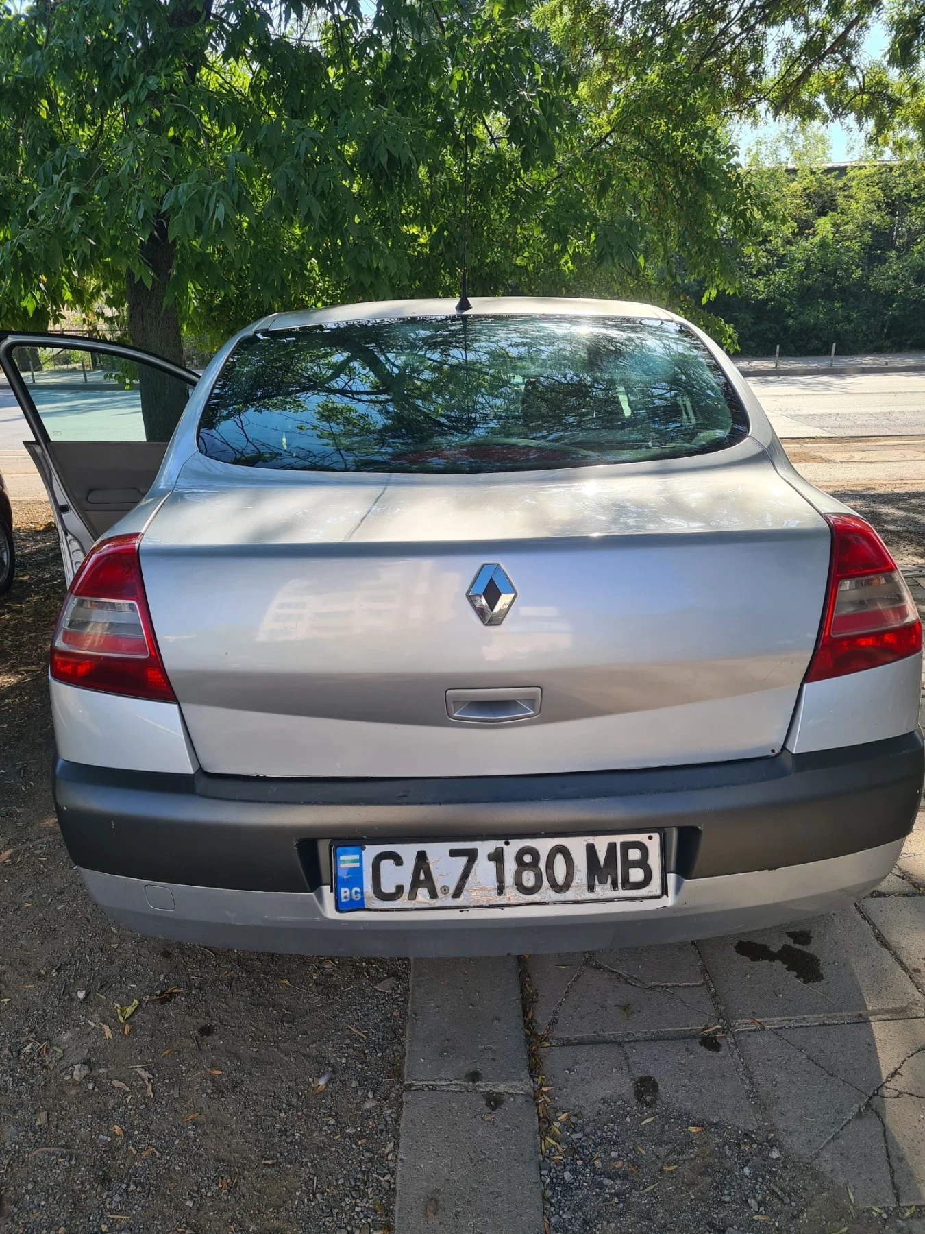 Renault Megane, снимка 2 - Автомобили и джипове - 55645513