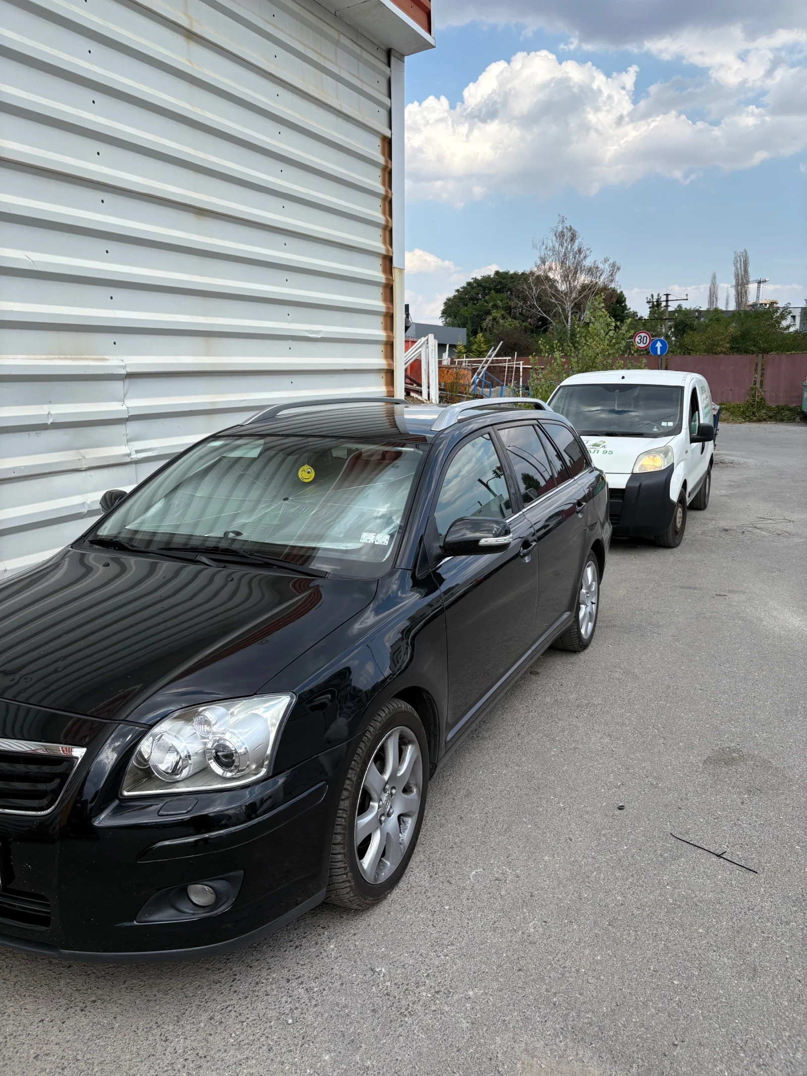 Toyota Avensis, снимка 2 - Автомобили и джипове - 55876830