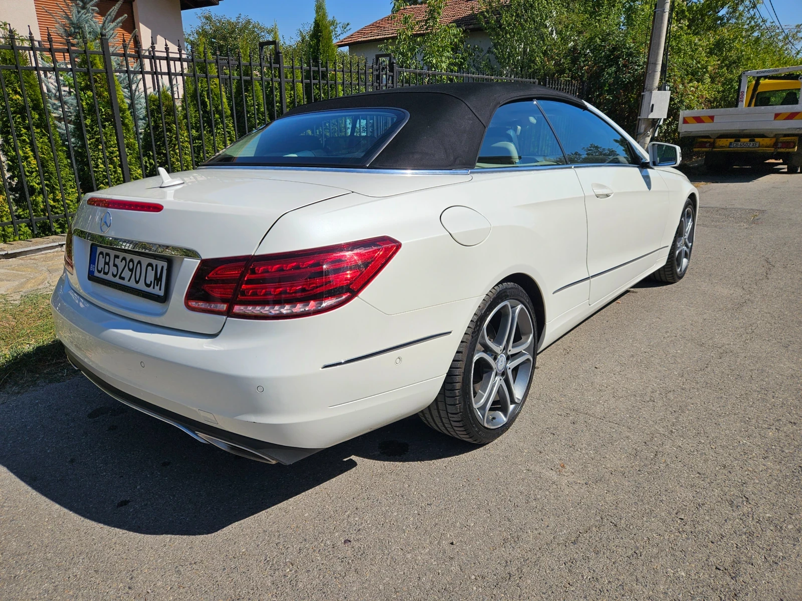 Mercedes-Benz E 250 Кабрио, снимка 12 - Автомобили и джипове - 56131702