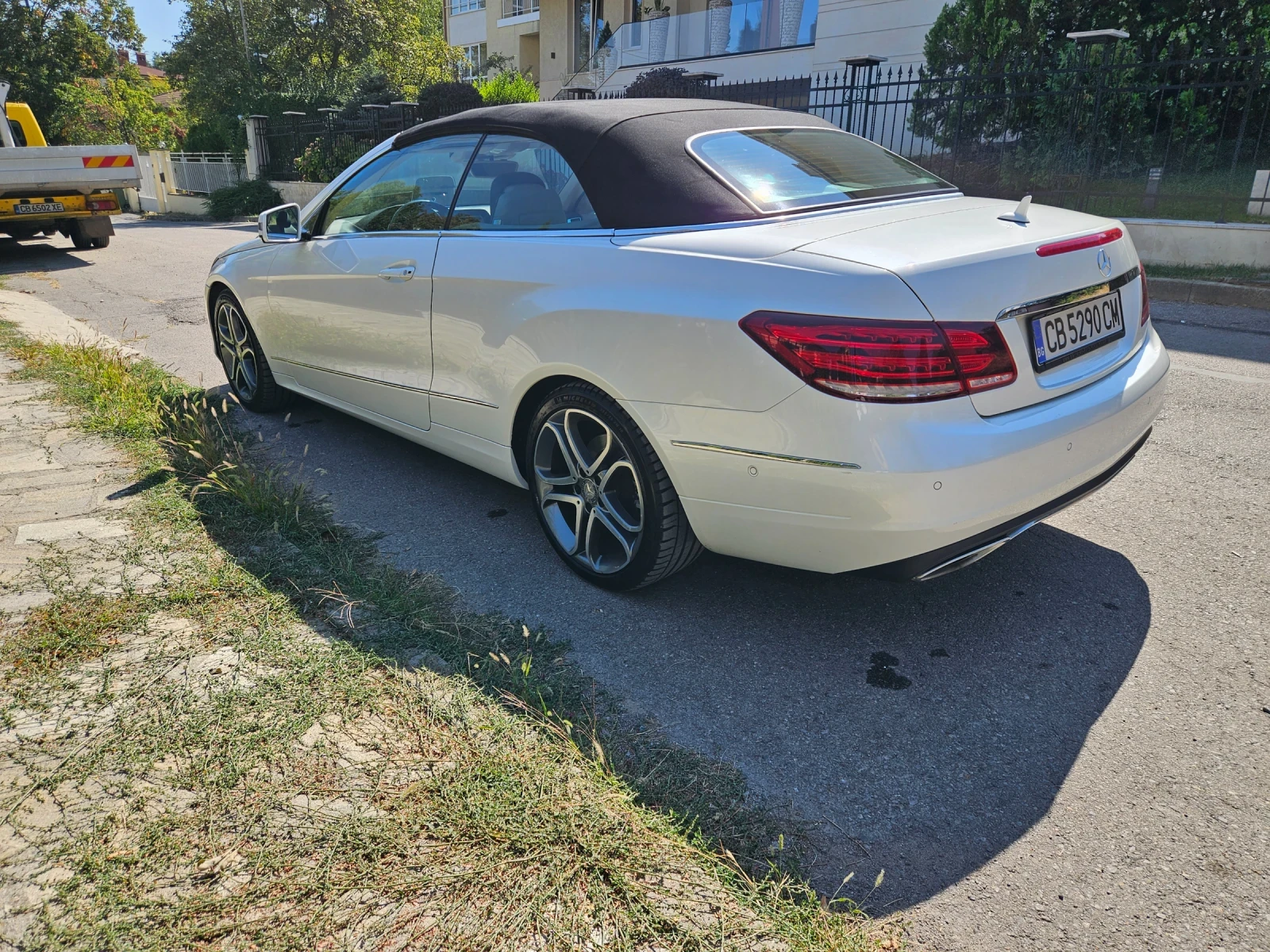 Mercedes-Benz E 250 Кабрио, снимка 14 - Автомобили и джипове - 56131702
