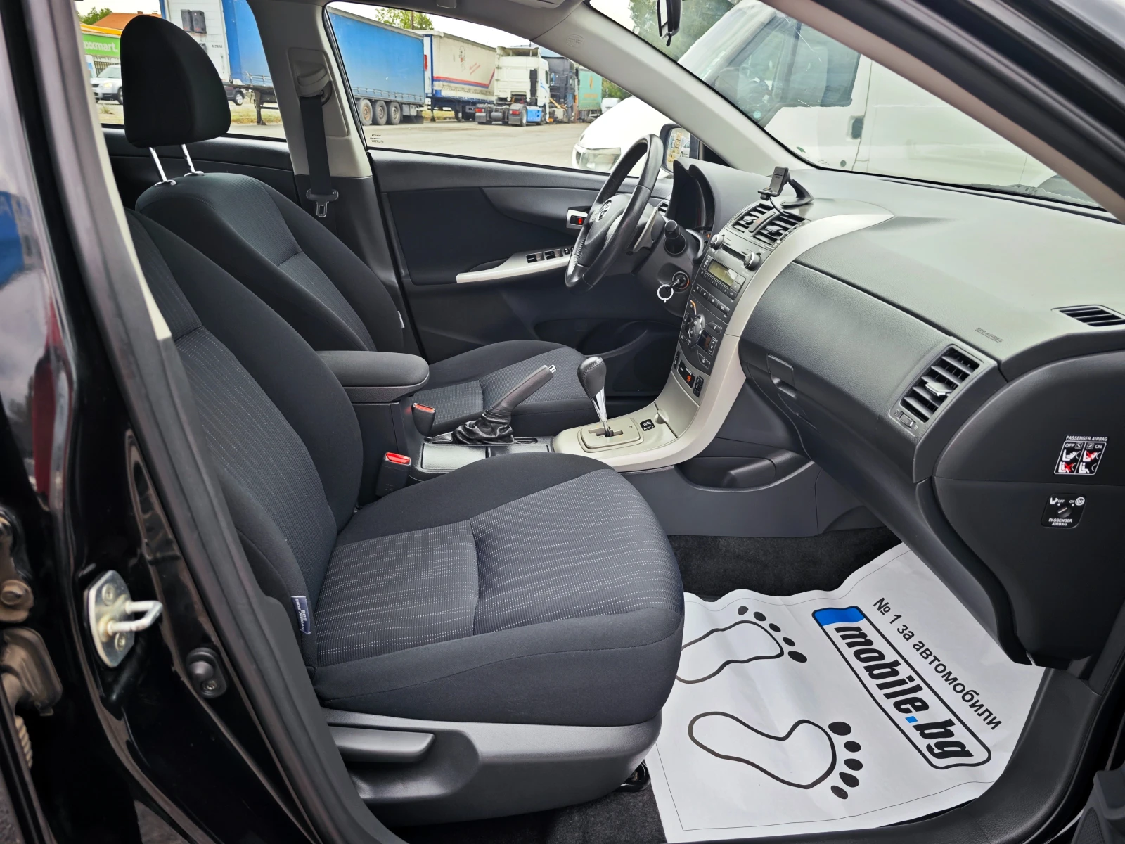 Toyota Corolla 1.4 D4D Автоматик, снимка 11 - Автомобили и джипове - 56196707