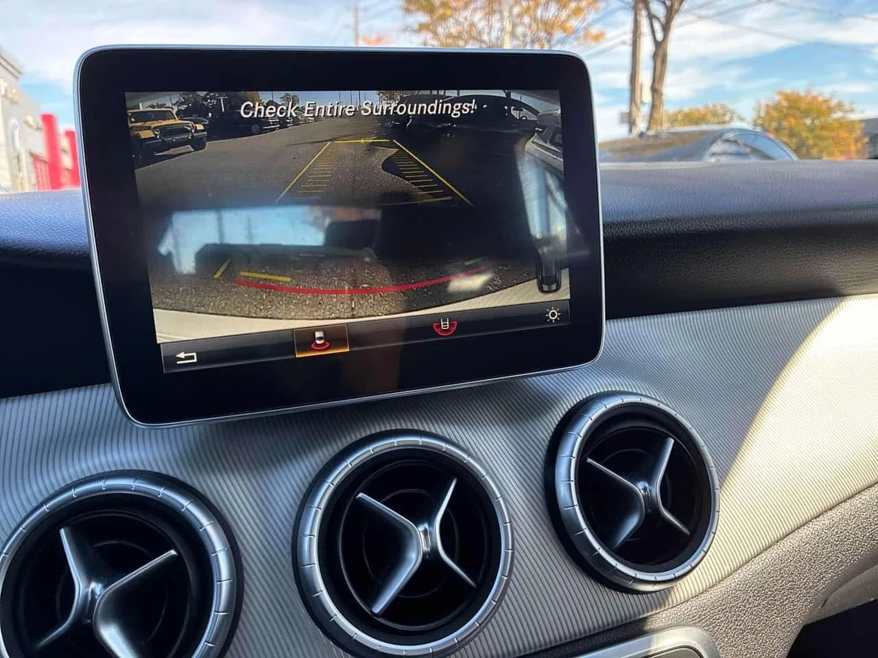 Mercedes-Benz CLA 250, снимка 10 - Автомобили и джипове - 56684586