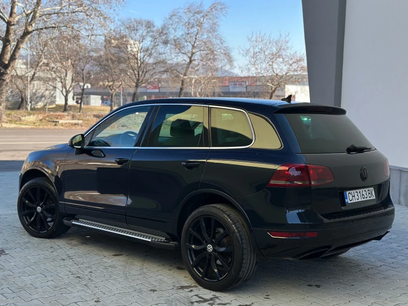 VW Touareg BI-XENON* BLACK EDITT* СМЕНЕНИ ВЕРИГИ!, снимка 4 - Автомобили и джипове - 48738734