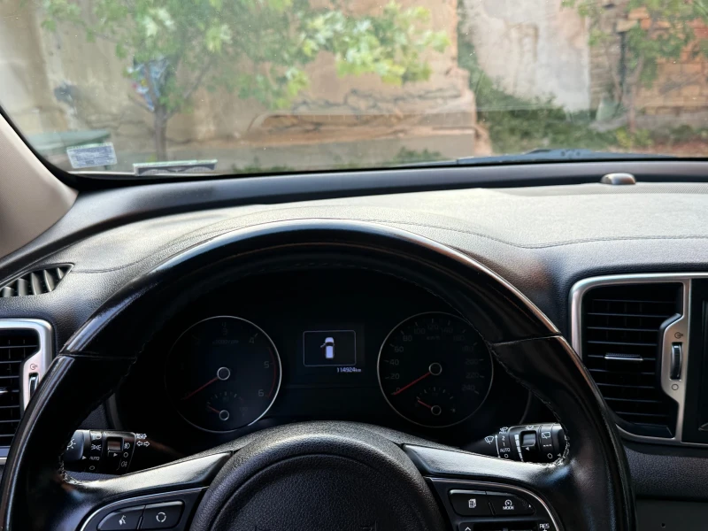Kia Sportage, снимка 7 - Автомобили и джипове - 51881459