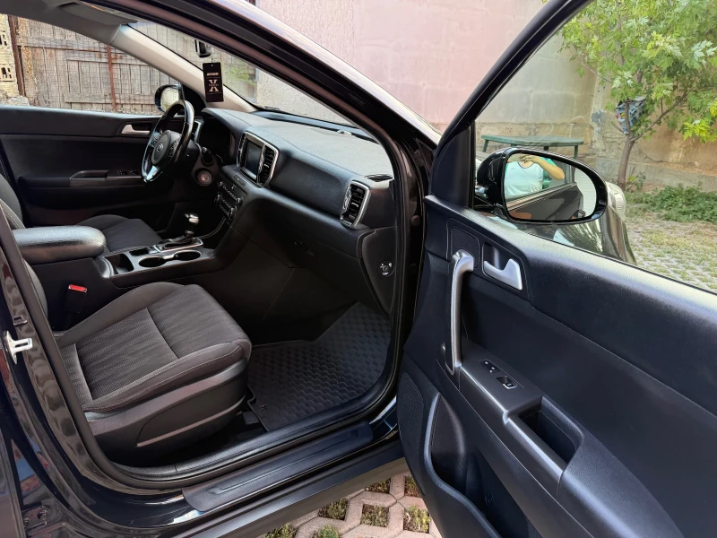 Kia Sportage, снимка 10 - Автомобили и джипове - 51881459
