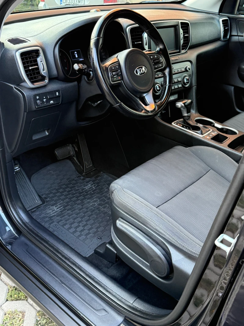 Kia Sportage, снимка 5 - Автомобили и джипове - 51881459