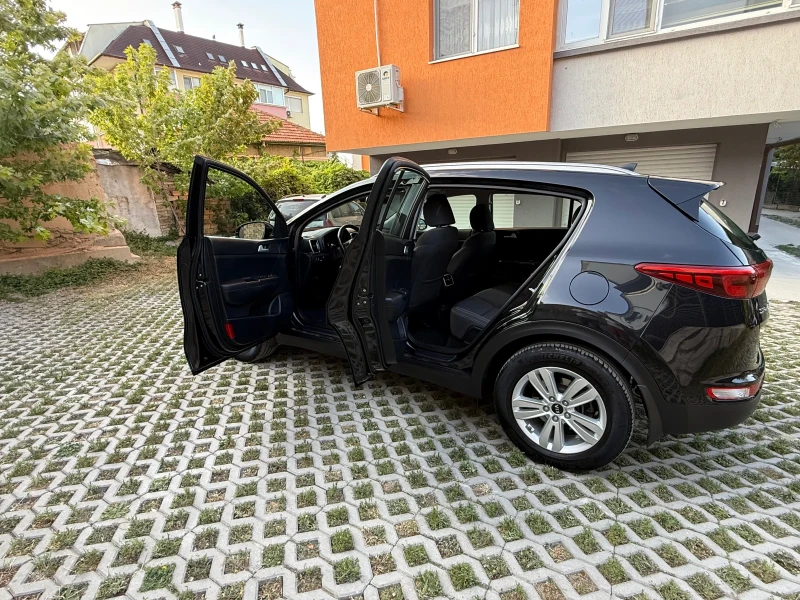 Kia Sportage, снимка 4 - Автомобили и джипове - 51881459