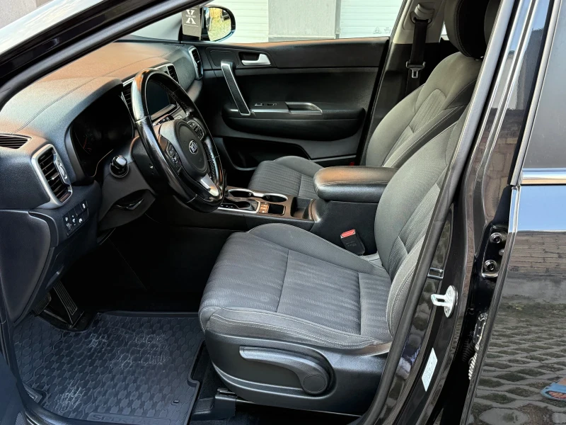 Kia Sportage, снимка 6 - Автомобили и джипове - 51881459