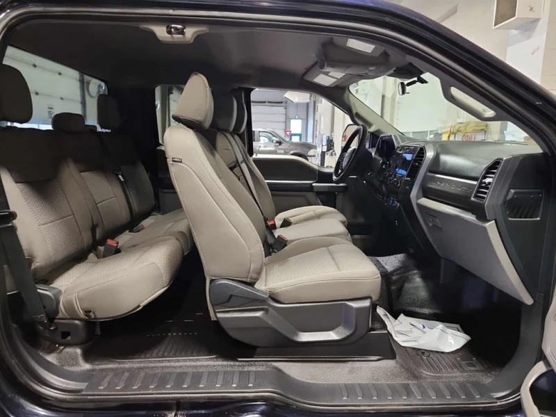 Ford F250 * XLT 4WD SuperCab 8' Box * CARFAX * , снимка 14 - Автомобили и джипове - 53023932